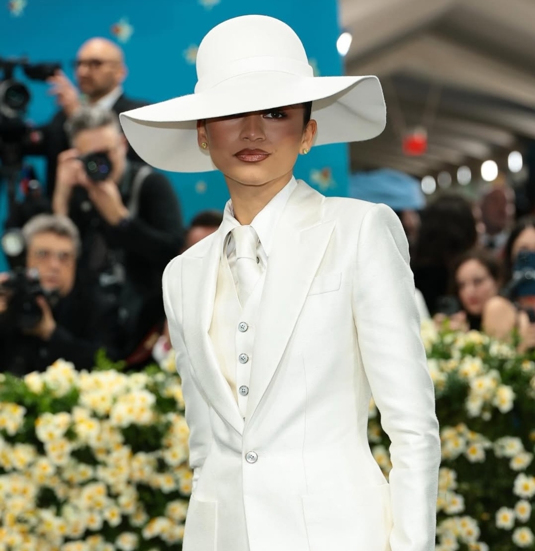 Zendaya engagement ring 